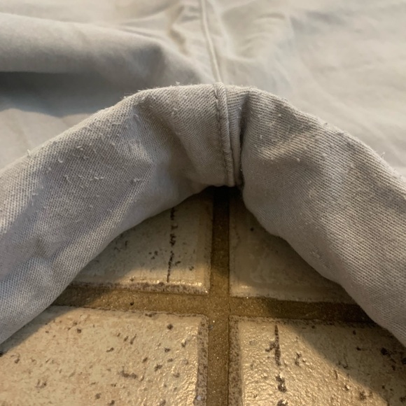 Old Navy Slim Built-in Flex Chino Shorts - Size 36 - Picture 2 of 6